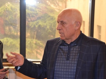 Թոխմախի Մհերի  մարդիկ հիմա էլ Փաշինյանի համար...