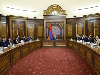 Լեզու կտրելու սպառնալիք հնչեցնողը, որ անցել է թմրանյութի գործով՝ գլխավոր դատախազի կողքին է. «Ժողովուրդ»