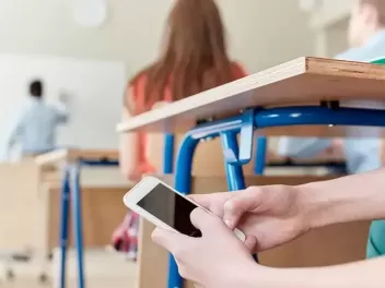 Երևանի դպրոցների մեծ մասում արգելվել է էլեկտր...