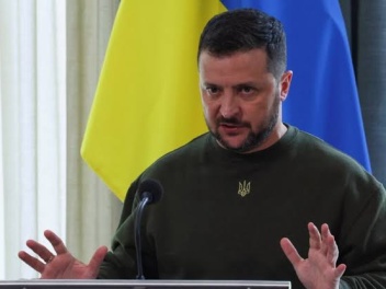 Զելենսկին 90 օրով երկարաձգել է ռազմական դրութ...