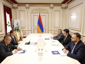 Ալեն Սիմոնյանը Բուլղարիայի դեսպանի ուշադրությ...