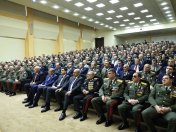 «Ծափահարել կարող են, բայց պատմությունը կեղծել...