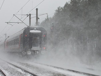 Ճապոնիայում առատ ձյան պատճառով 950 գնացք չեղա...