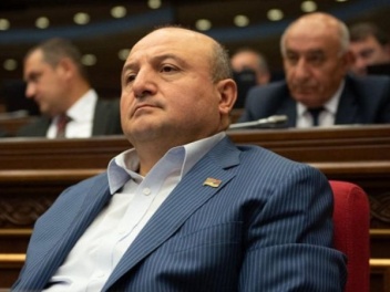 Ում հետ է խուցը կիսել Վարդան Ղուկասյանն ու ին...