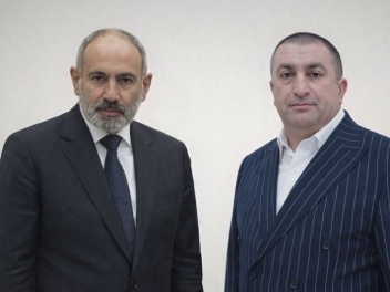 Նիկոլ Անհողը նոր մանիպուլյատիվ թեզ է հրապարակ...