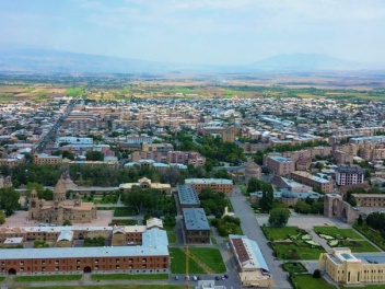 Վաղարշապատում ընտրակաշառքի գործով ևս 13 անձի...