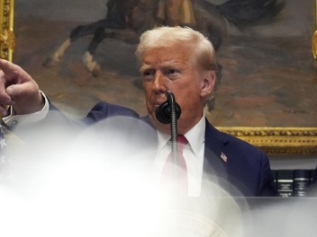 Թրամփը կոչ է արել Իրանում ցուցարարներին շարու...