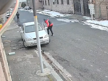 Վաղարշապատում գողություններ կատարած տղամարդիկ...