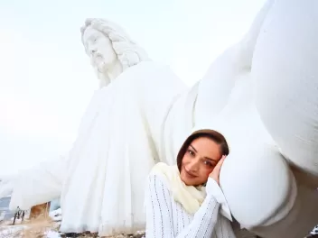 Ինձ համար մեծ պատիվ է այստեղ հրավիրվելը և ստե...