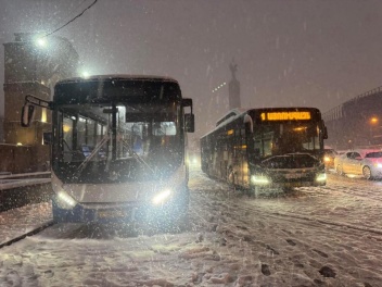Այս պահին մայրաքաղաքի հանրային տրանսպորտն աշխ...