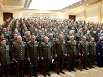 Նախընտրական քայլեր՝ բանակում․ «Հրապարակ»