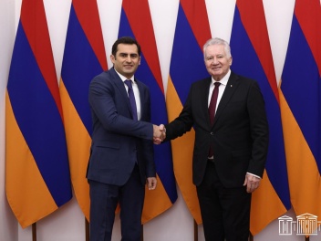 Հակոբ Արշակյանը ընդունել է Հունգարիայի ԱԺ նախ...