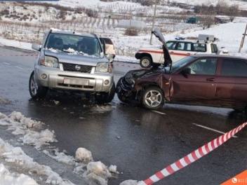 Իջևան-Բերդ ավտոճանապարհին բախվել են «Lada»-ն...
