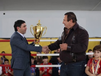 ՀԱՕԿ նախագահ Գագիկ Ծառուկյանի աջակցությամբ լո...