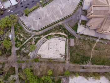 Կվերակառուցի Երևանի Օղակաձև զբոսայգու որոշ հատվածը՝ նոր ճեմուղիներ, նստարաններ