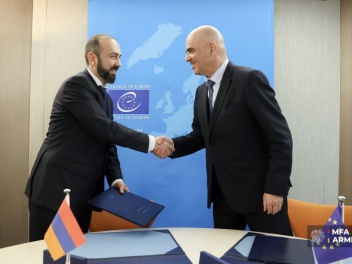 Արարատ Միրզոյանը ստորագրել է «Արհեստական բանա...