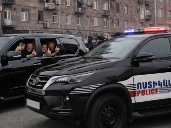 Հերացի փողոցում «Լեքսուսի» ուղևորները հայհոյե...