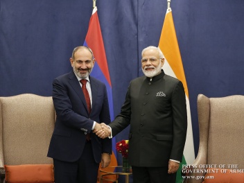 Փաշինյանը շնորհավորական ուղերձ է հղել Նարենդր...