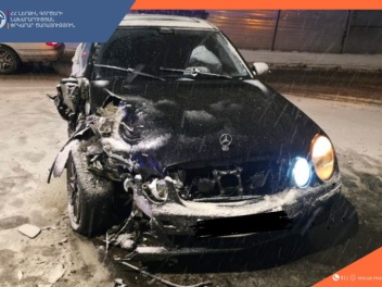 Երևանում բախվել են մեքենաներ