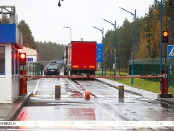 իտվայի սահմանային անցակետերում բեռնատարների ա...