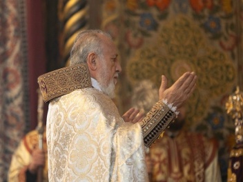 Ըստ նախնական տվյալների՝ որոշ եկեղեցիներում զեղչվել է Վեհափառ Հայրապետի անունը․ Սամվել դպիր Գրիգորյան