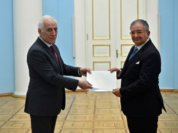 Խաչատուրյանը ընդունել է Հայաստանում Պաղեստինի...