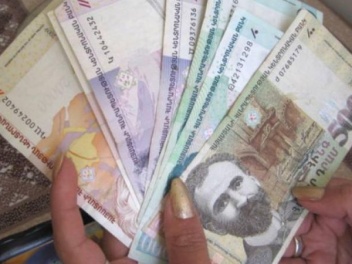 Պետերի ախորժակը բացվել է. պարգեւավճարները իրավիճակ են փոխել․ «Հրապարակ»