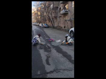 Երևանում փոսալցում են անում օտարերկրացիները....