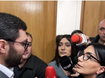 Ֆոտո․ ԱԺ-ում շրջաբերական է պտտվում ընդդեմ լրա...