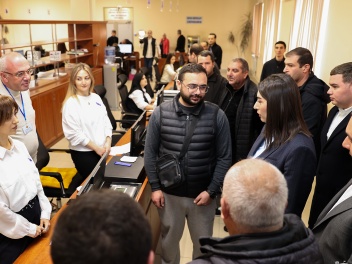 Հերթերի խնդիրը լուծելուն ուղղված հանձնարարակա...