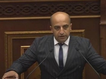 Չընտրված թեկնածուն կրկին թեկնածու է․ «Հրապարակ»