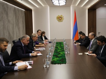 ԱԽ քարտուղարը և ԵԱԳԾ պատվիրակությունը քննարկե...