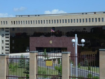 ՀՀ ՊՆ նախկին հրամանատարը մեղադրվում է 21,4 մլ...