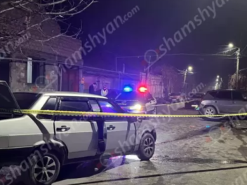 Արտաշատում բախվել են «ՎԱԶ 21099»-ը և «Nissan...