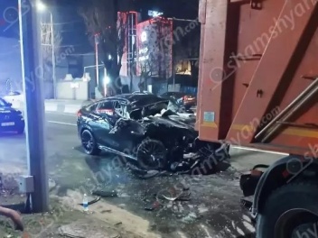 Մյասնիկյան պողոտայում մեքենաներ են բախվել. վիրավոր կա