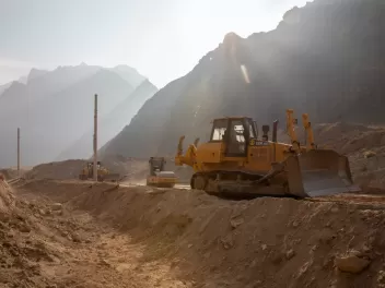 Ադրբեջանը կառուցում է դեպի Հայաստան և Թուրքիա...