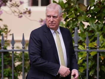 Ձերբակալվել է Չարլզ III-ի եղբայր Էնդրյու Մաու...