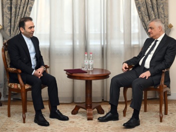 Մհեր Գրիգորյանն ընդունել է ՀՀ-ում Իրանի նորան...