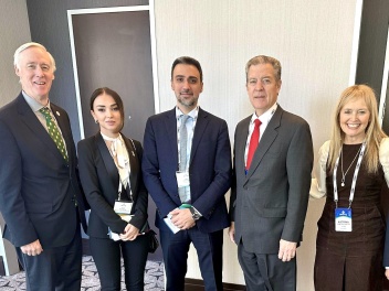 Վաշինգտոնում Արամ Վարդևանյանի հետ ներկայացրին...