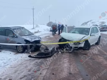 Տառերի պուրակի հարևանությամբ բախվել են «Opel...