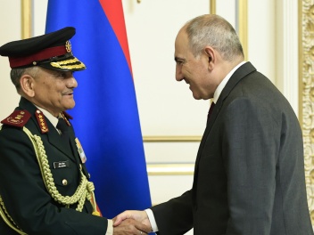 Փաշինյանն ու Հնդկաստանի ԶՈՒ պաշտպանության շտա...