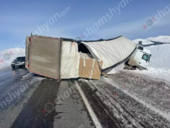 Վրաստանի քաղաքացին «Mercedes» բեռնատարով Ռյա...