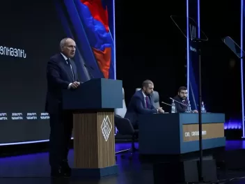 Բոլորն անխտիր եւ անմնացորդ ներգրավված են նախը...