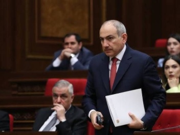 Ի՞նչ պետք է անի ընդդիմությունը՝ Փաշինյանին «փոշիով» չաջակցելու համար. «Հրապարակ»