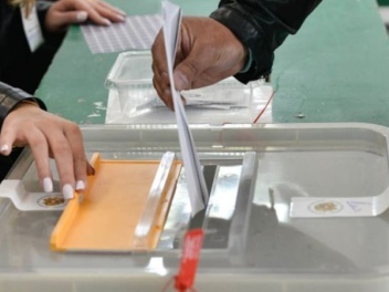 Ինչպես թույլ չտալ ձայների փոշիացում. «Փաստ»