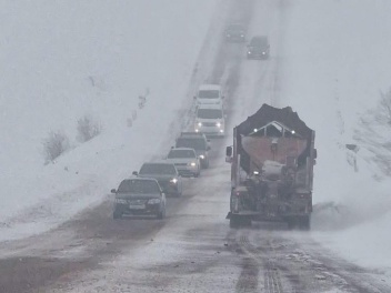 Վարդենյաց լեռնանցքը դժվարանցանելի է կցորդով տ...