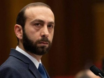 Որ արժանիքի համար են Արարատ Միրզոյանի օգտին ք...