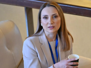 ԱԺ նախագահի պաշտոնի համար պայքարող ՔՊ-ականներ...