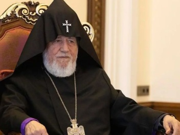 Եկեղեցու դեմ արշավի շարունակությունը. «Հրապարակ»