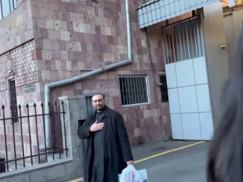 «Վերջը լավ է լինելու». Արշակ Սրբազանն ազատ ար...